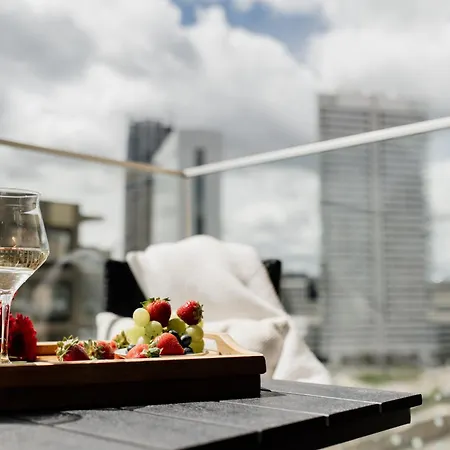 דירה Stylish Near Center With Parking *
